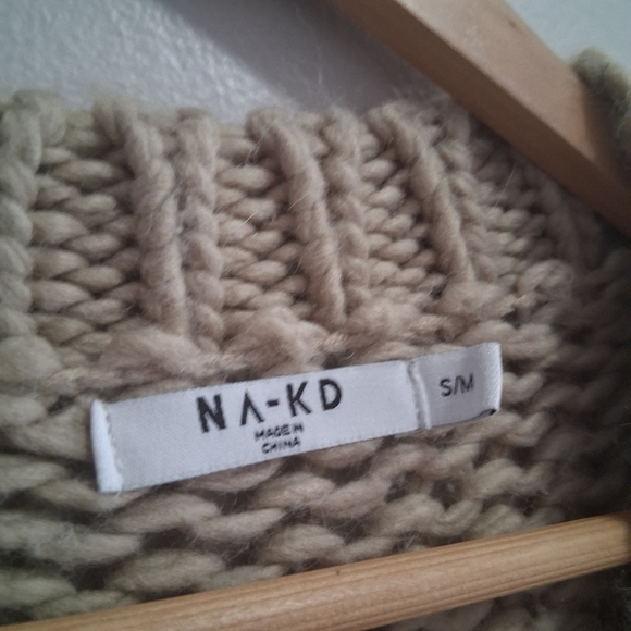 Cozy Beige Knit Sweater - Picture 2 of 8